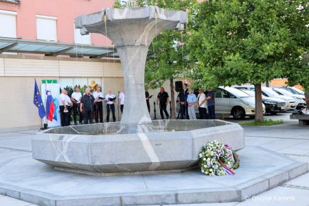 Spominska slovesnost na Trgu Talcev (29)